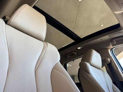 Certified 2025 Acura MDX FWD w/ Technology Package image 22