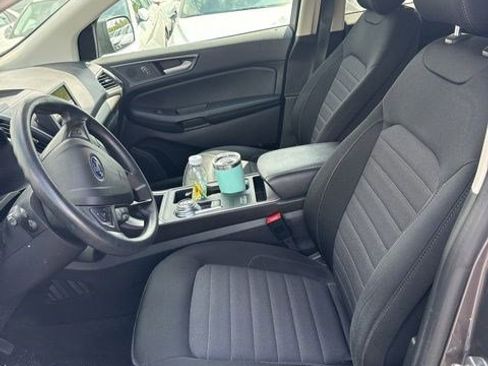 Used 2021 Ford Edge SE FWD image 6
