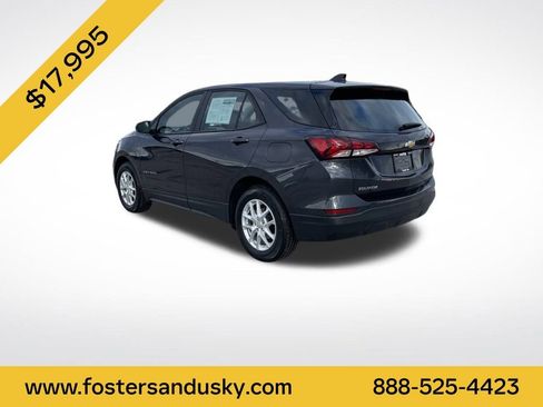 Used 2022 Chevrolet Equinox LS image 3
