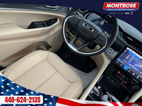 New 2025 Jeep Grand Cherokee L Limited w/ Luxury Tech Group II AWD/4WD image 24