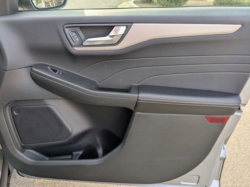 Certified 2022 Ford Escape SEL FWD image 34