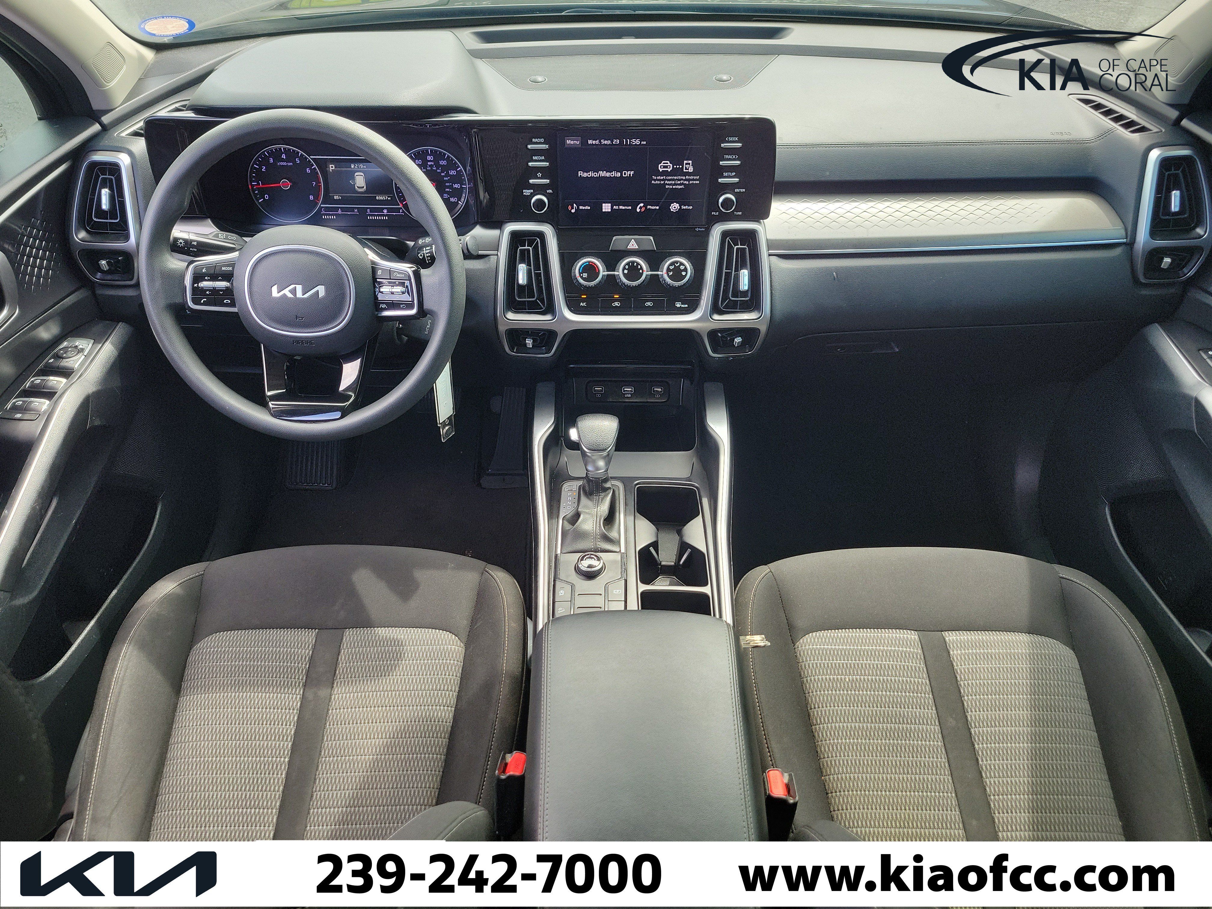 Used 2022 Kia Sorento LX FWD image 16