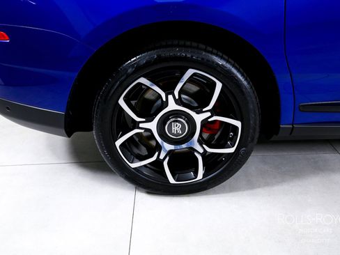 Certified 2024 Rolls-Royce Cullinan Black Badge w/ Dark Exterior Package image 43