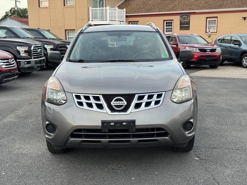 Used 2015 Nissan Rogue S w/ Convenience Package AWD/4WD image 2