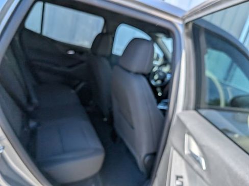 Used 2025 Chevrolet Equinox LT AWD/4WD image 17