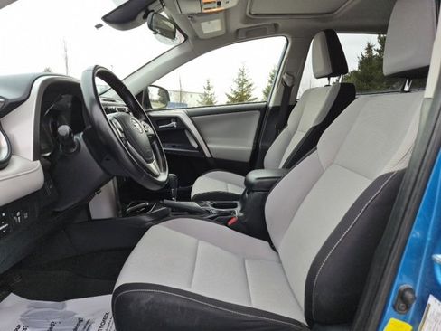 Used 2018 Toyota RAV4 XLE image 14