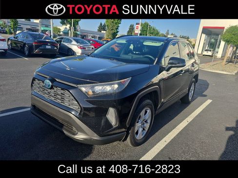 Used 2019 Toyota RAV4 LE w/ Carpet Mat Package AWD/4WD image 1