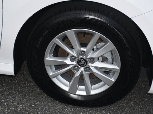 Used 2025 Toyota Camry LE FWD image 20