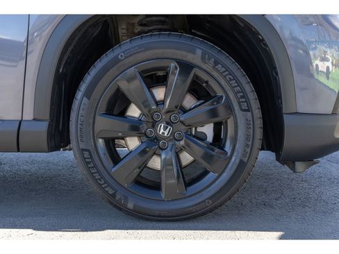 Used 2025 Honda Pilot Black Edition image 9