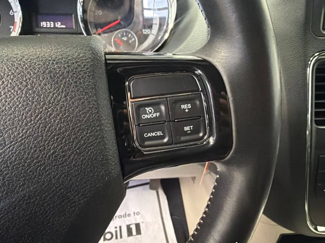 Used 2017 Dodge Grand Caravan SXT FWD image 18