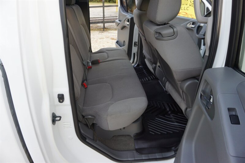 Used 2009 Nissan Frontier SE w/ SE Value Truck Pkg RWD image 33