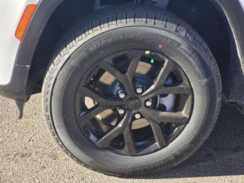 New 2026 Jeep Grand Cherokee Altitude AWD/4WD image 6