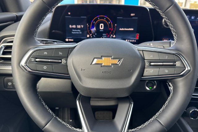 New 2027 Chevrolet Traverse LT w/ Sun and Wheel Package FWD image 34
