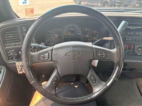 Used 2006 Chevrolet Silverado 2500 LT w/ Snow Plow Prep Package AWD/4WD image 21