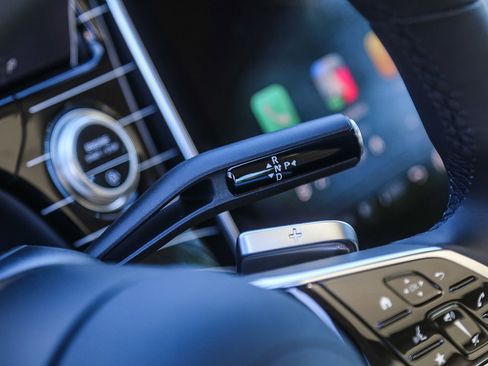 New 2025 Mercedes-Benz E 350 4MATIC Sedan image 18