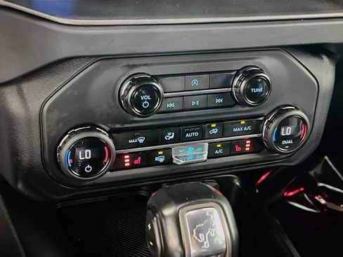 Used 2025 Ford Bronco Big Bend AWD/4WD image 14