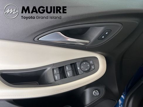 Used 2022 Buick Encore GX Select w/ Advanced Technology Package image 4