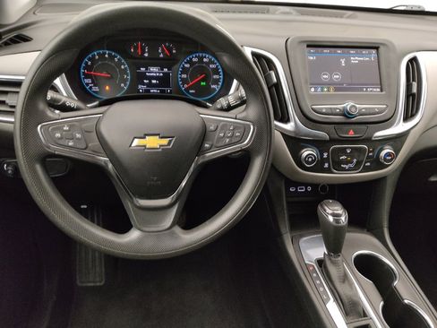 Used 2019 Chevrolet Equinox LS w/ LS Convenience Package image 22