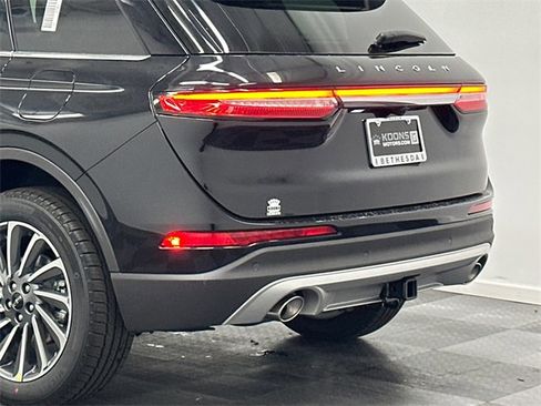 New 2026 Lincoln Corsair Reserve w/ Towing Package image 7