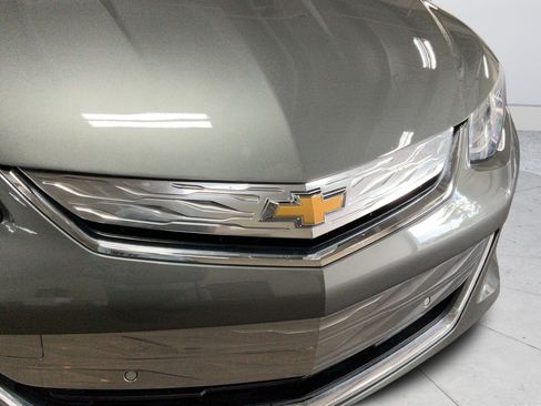 Used 2016 Chevrolet Volt Premier w/ Driver Confidence Package FWD image 29