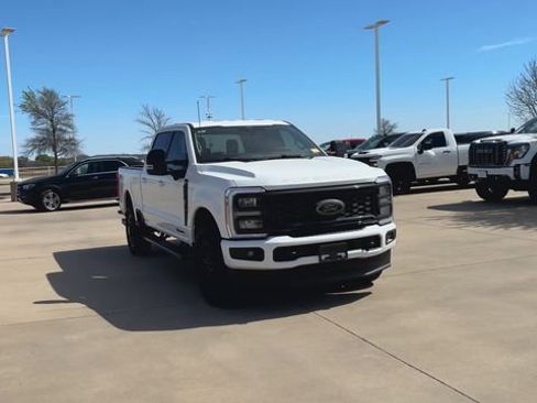 Used 2026 Ford F250 Lariat w/ Black Appearance Package image 4