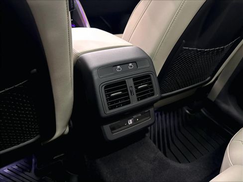 Used 2025 Audi Q5 Premium AWD/4WD image 33