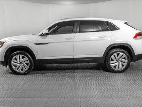 Used 2023 Volkswagen Atlas Cross Sport SE FWD image 3