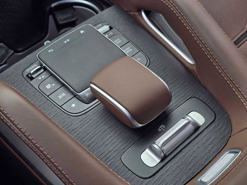 Used 2024 Mercedes-Benz GLE 63 AMG S image 41