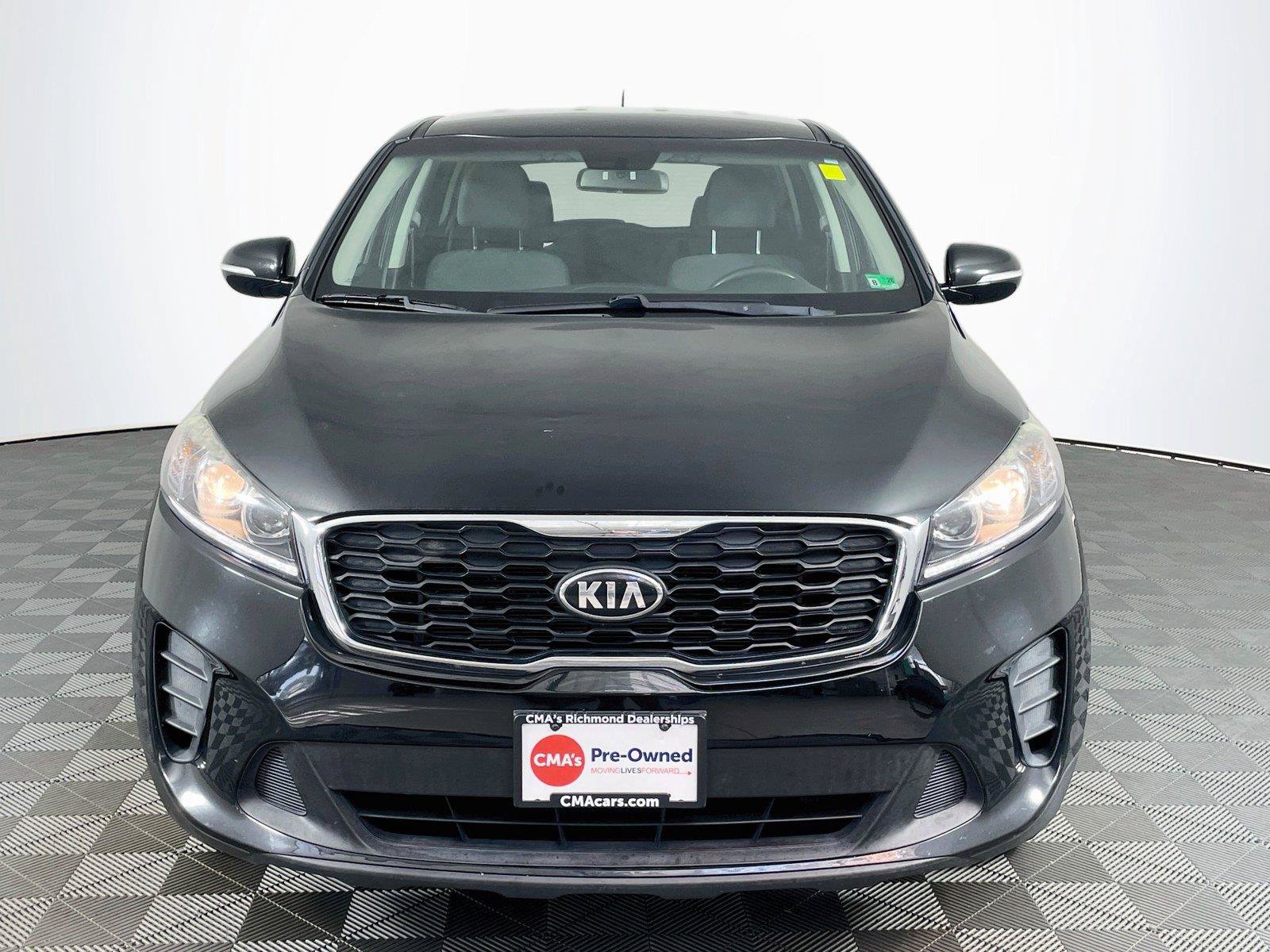 Used 2019 Kia Sorento L FWD image 2