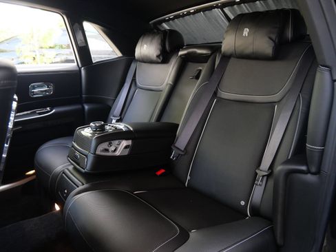 Used 2019 Rolls-Royce Ghost RWD image 8