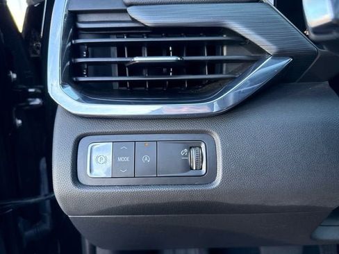 Used 2025 GMC Acadia Elevation FWD image 25