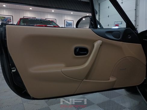 Used 1999 MAZDA MX-5 Miata RWD image 45