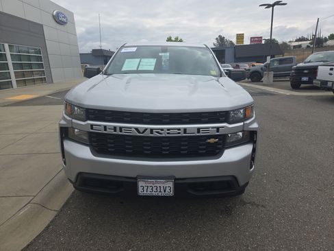 Used 2019 Chevrolet Silverado 1500 Custom w/ Trailering Package AWD/4WD image 8
