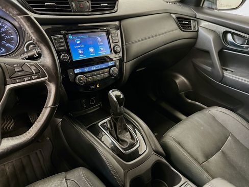 Used 2017 Nissan Rogue SL w/ SL Premium Package image 26