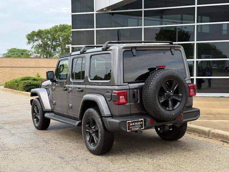 Used 2021 Jeep Wrangler Unlimited Sahara AWD/4WD image 5