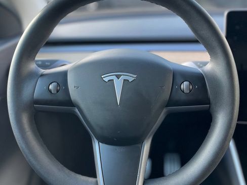 Used 2021 Tesla Model Y Performance AWD/4WD image 19