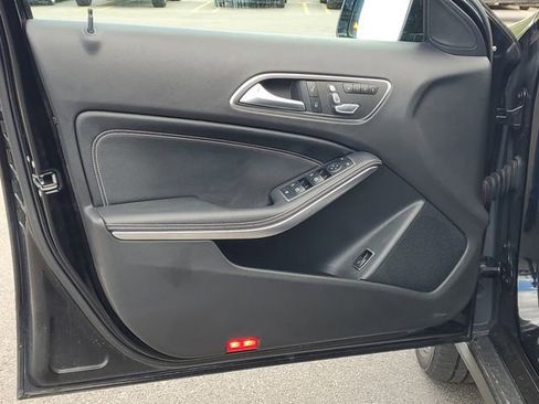 Used 2018 Mercedes-Benz GLA 250 4MATIC image 11