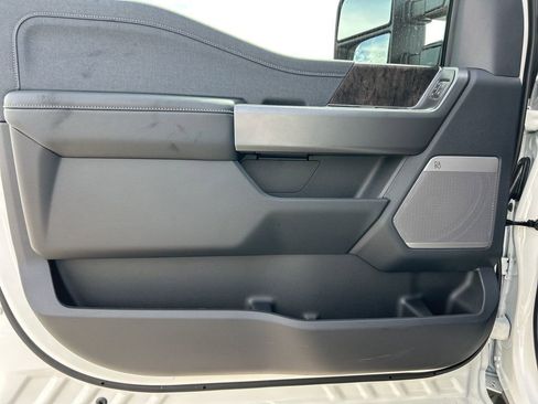 New 2026 Ford F250 Lariat w/ Black Appearance Package image 11