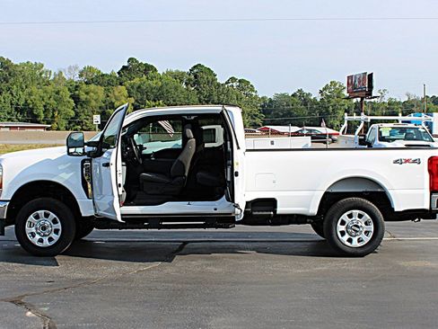 Used 2024 Ford F250 XLT w/ Camper Package AWD/4WD image 7