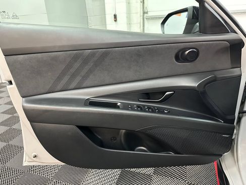 Used 2025 Hyundai Elantra N FWD image 17