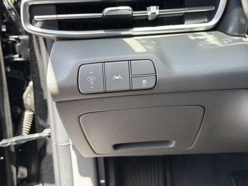 Used 2021 Hyundai Elantra SEL w/ Convenience Package FWD image 17