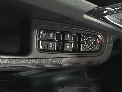 Used 2020 Porsche Macan S AWD/4WD image 21