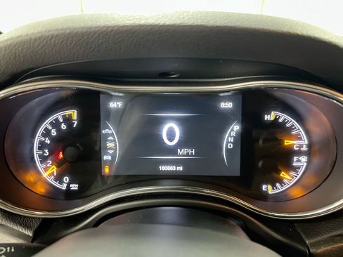 Used 2018 Jeep Grand Cherokee Altitude AWD/4WD image 12