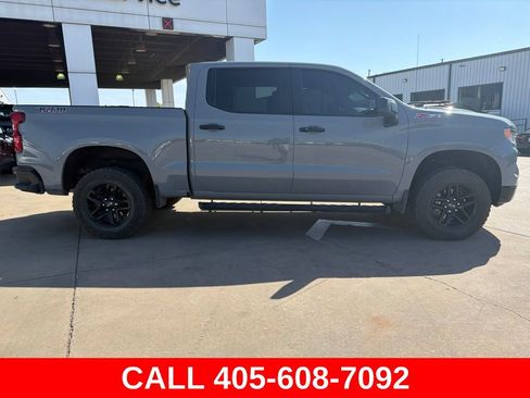 Used 2024 Chevrolet Silverado 1500 LT Trail Boss w/ Convenience Package II AWD/4WD image 2