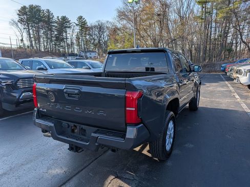 Certified 2024 Toyota Tacoma SR5 AWD/4WD image 7