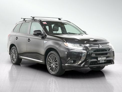 Used 2022 Mitsubishi Outlander 4WD Plug-In Hybrid image 7
