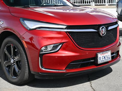 Used 2024 Buick Enclave Essence w/ Sport Touring Edition image 10