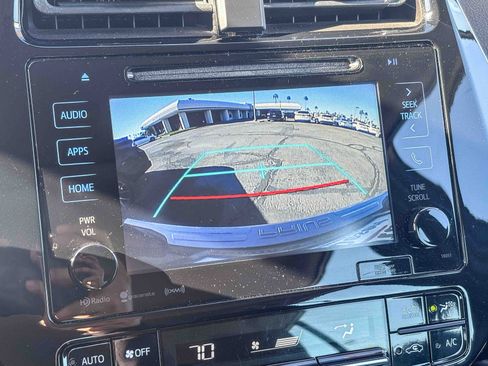 Used 2016 Toyota Prius Four w/ Advanced Technology Package image 26