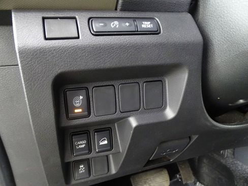 Used 2023 Nissan Frontier SV w/ Technology Package image 13