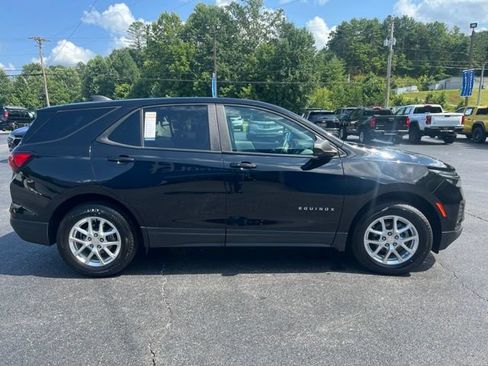Used 2024 Chevrolet Equinox LS w/ LS Convenience Package AWD/4WD image 5